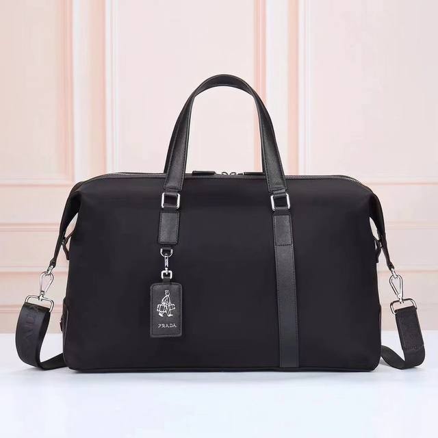 Prada-Prada's latest travel bag handbag official website uses original imported