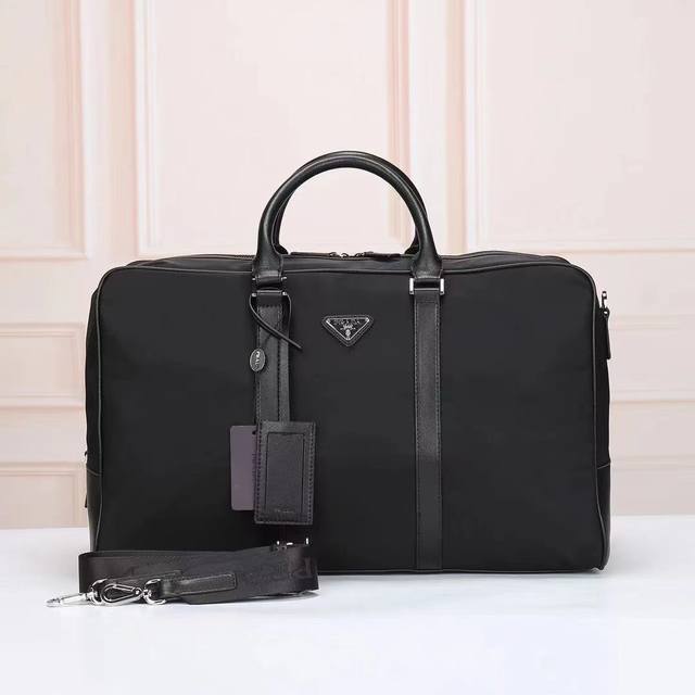 Prada-Prada's latest travel bag official website uses original imported waterpro