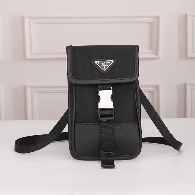 Prada-Prada's latest mobile phone bag official website uses original imported wa