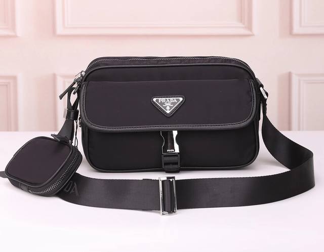 Prada-Prada messenger bag official website uses original imported waterproof fab