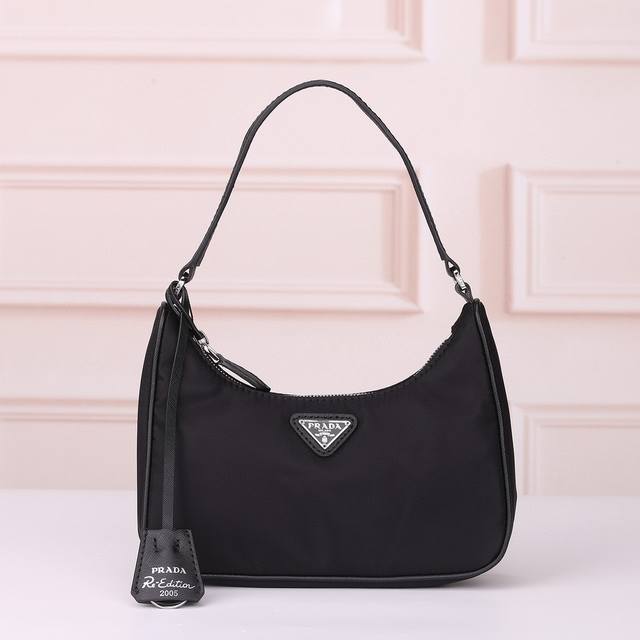 Prada-Prada's latest handbag underarm bag official website uses original importe