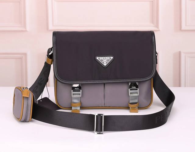Prada-Prada messenger bag official website uses original imported waterproof fab