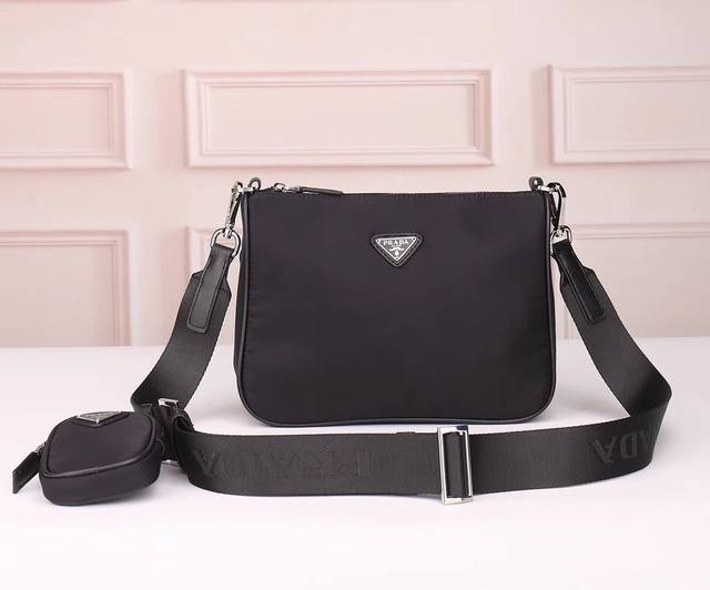 Prada -Prada messenger bag official website uses original imported waterproof fa