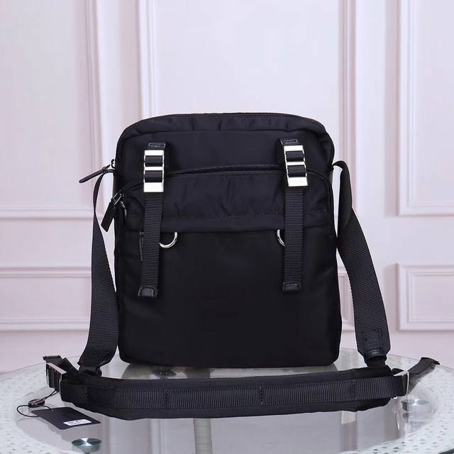 Prada-Prada messenger bag official website uses original imported waterproof fab
