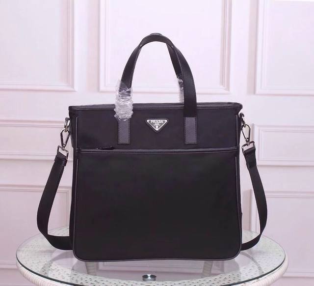 Prada-Prada briefcase official website uses original imported waterproof fabrics