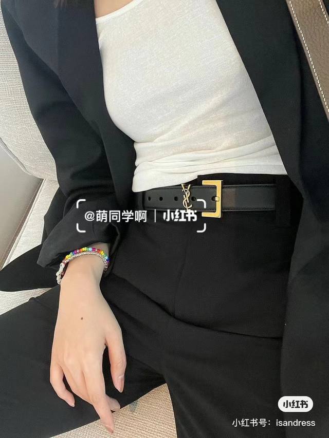 Inspiration, create charming curves, then you can't miss the Saint Laurent belt