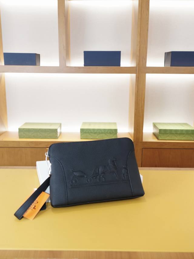 Hermes High-end clutch bag synchronized with Hermes official website. A hot item