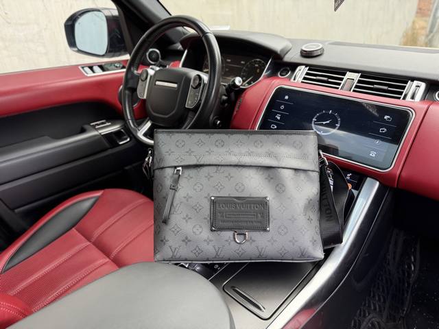 High-end new "Louis Vuitton" Lv shoulder bag Louis Vuitton shoulder messenger b