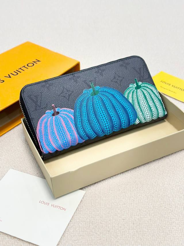 Color Print Size 19X10L Home Pumpkin Trio One side is cold color and the other