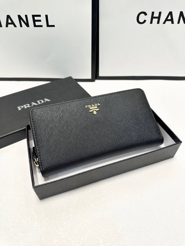 Color Black Size 20X10 Prada's popular cross-grain cowhide counter synchronizat