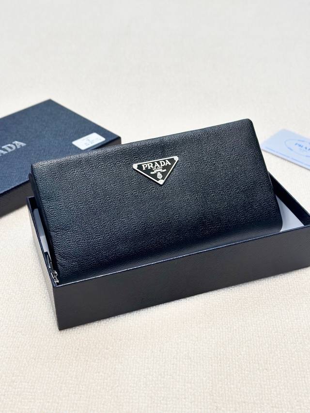 Color Black Size 21X10 Model 9006 Prada Clutch Cowhide First-class feel Built-i
