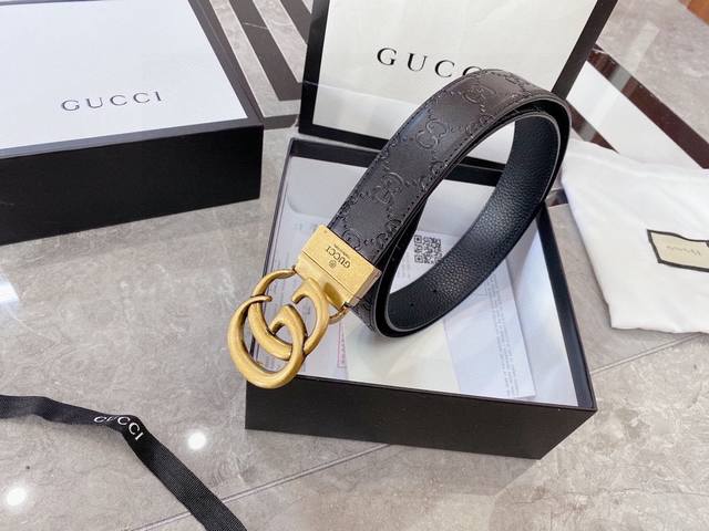 Gucci Double-sided Gucci's new interlocking G buckle is deeply influenced by the