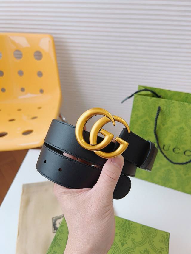 Gucci This belt features the classic double G detail, reminiscent of the Gg Marm
