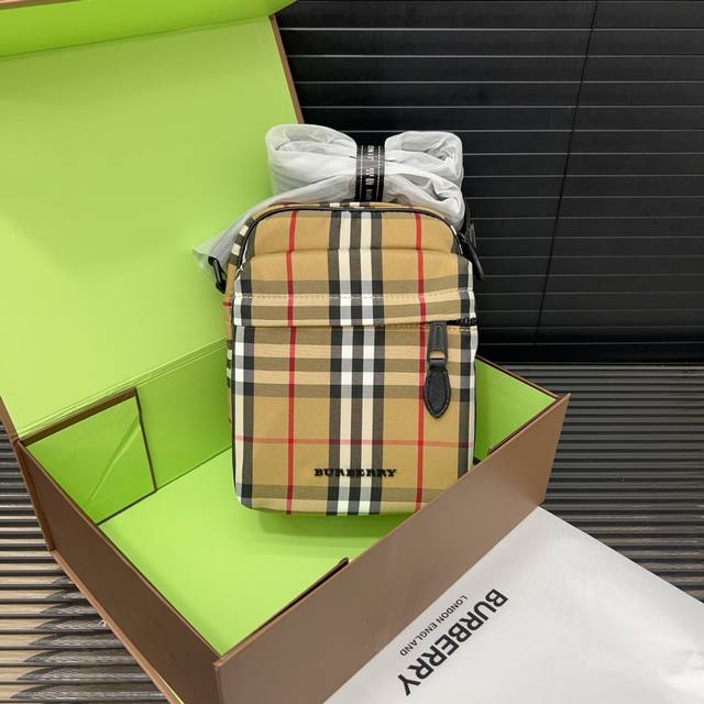 Burberry Burberry men's shoulder bag men's bag messenger bag classic all-match r