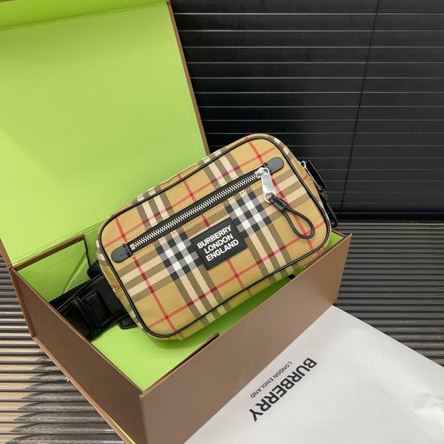 Burberry Burberry Vintage plaid waist bag unisex crossbody bag chest bag classic