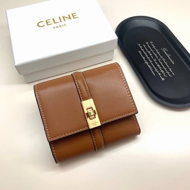 Celine 10523 Color Black Brown Size 11*10*5 Celine short wallet is a very beauti