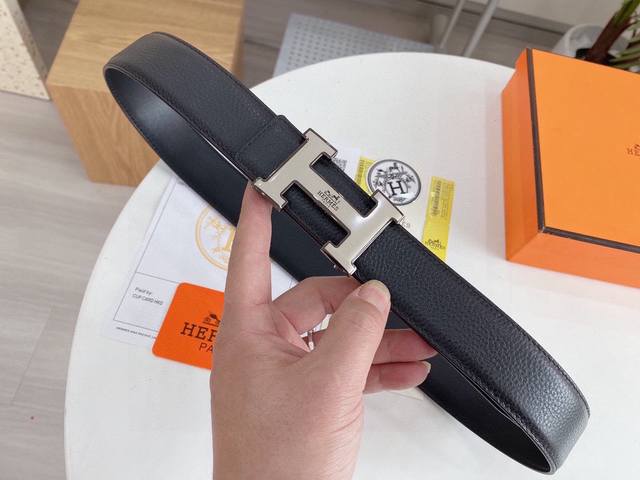 Hermes double-sided Hermes is a world luxury brand founded in Paris, France. Th