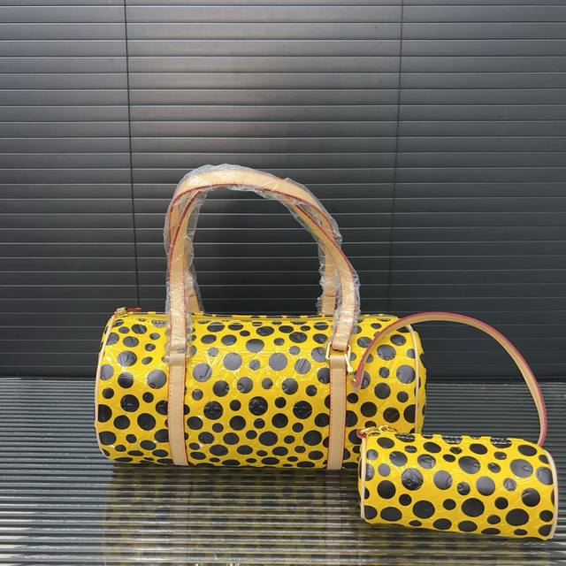 Louisvuitton Louis Vuitton Lv Papillon hand-held pillow bag classic all-match re