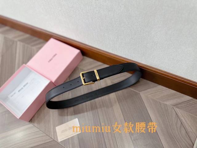 Miumiu belt, full of high-end feeling + a must-have for fashionistas Full marks