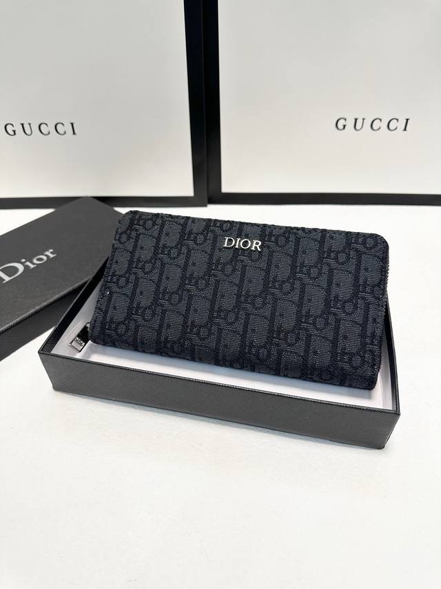 Color Black Size 19X10 Dior popular version single-pull small handbag arrived M