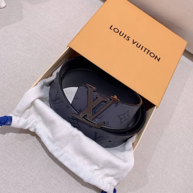 Lv belt width: 4.0Cm The latest series of counters, with exquisite carved buckle