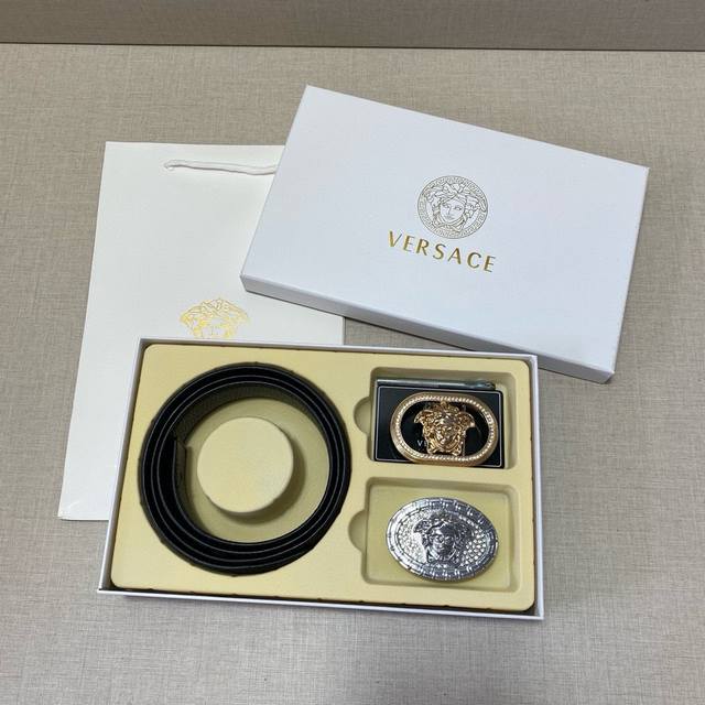 Versace boutique
