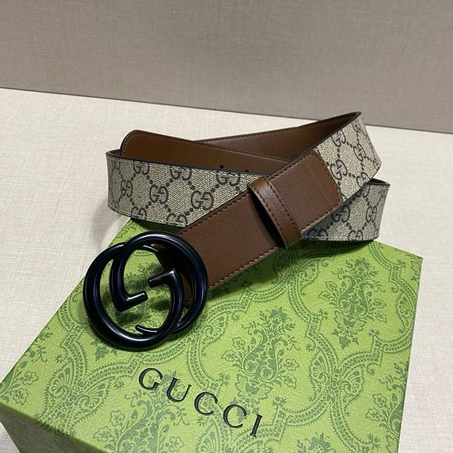 I heard that Gucci belts are very popular recently, so here they are, right? Wh