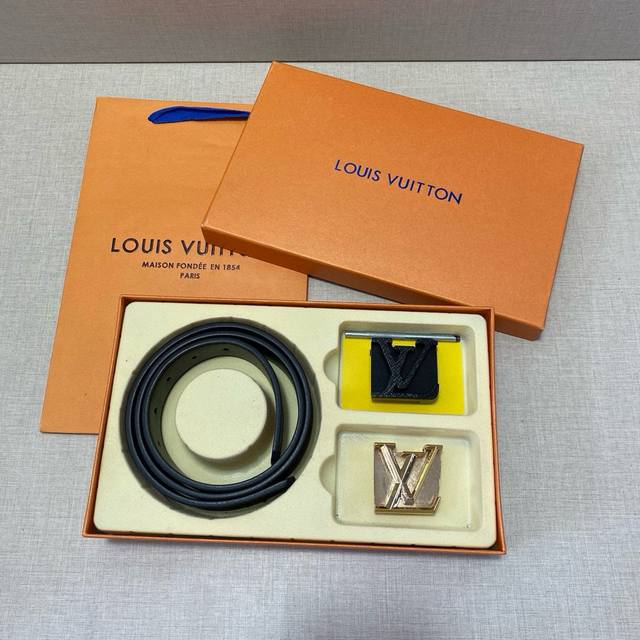 Lv Louis Vuitton boutique