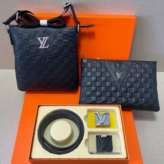 Lv Louis Vuitton First layer leather combination gift box packaging belt + two b