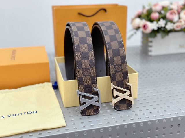 Lv belts are elegant and stylish! is an accessory that is not easy to show off i