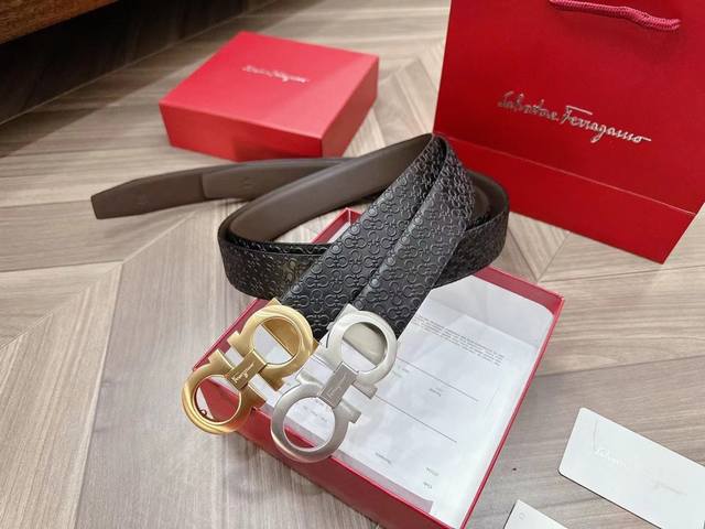 Salvatore Ferragamo Adjustable Belt Made of imported top-grain leather. Top-grai