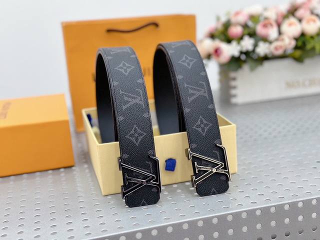 Lv belts are elegant and stylish! is an accessory that is not easy to show off i