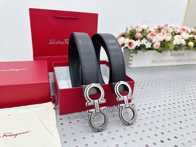 If you don't know which belt to give to your boyfriend, client or husband, you c