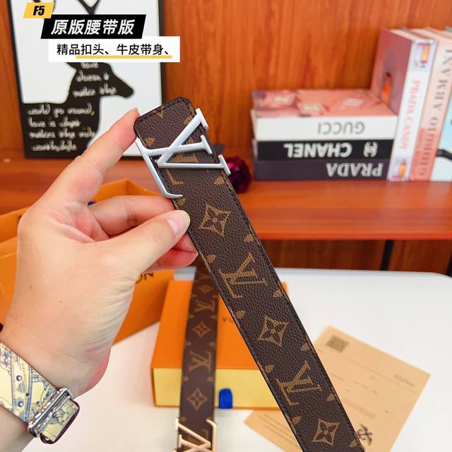 Original quality punching Brand: Louis L men's Color: Brown Buckle: Gold and Sil