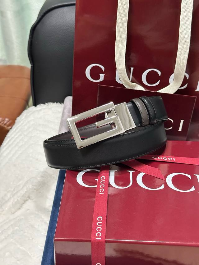 Gucci Black and brown double-sided calfskin width 3.5Cm Retro rotating square G