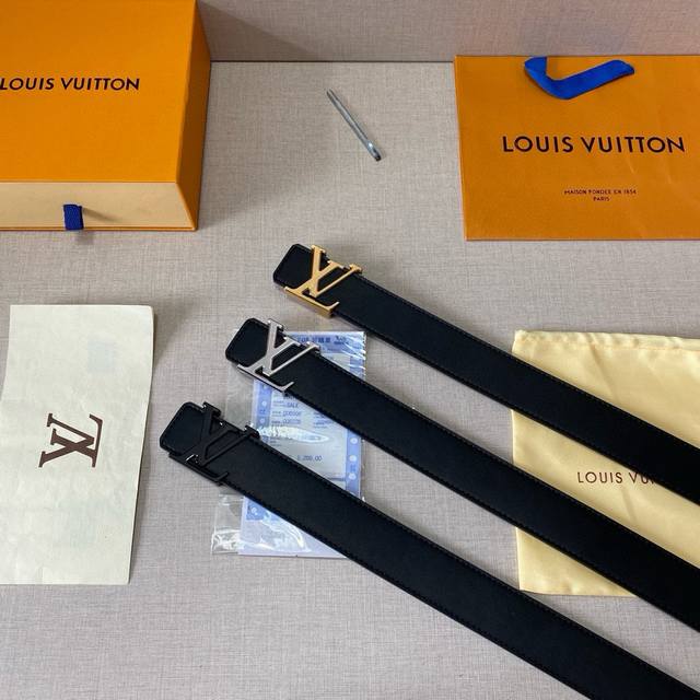 Brand: Lv Louis Vuitton Grade: Men's belt. Customized top layer cowhide. Double
