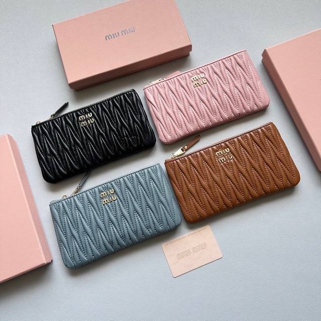 Color black pink brown blue Size 19X10 Miumiu top grade lambskin multifunctiona