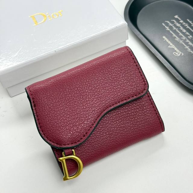 Dior 0613 Color Black Red Size 11*10*2 Dior's latest model is now available! Mad