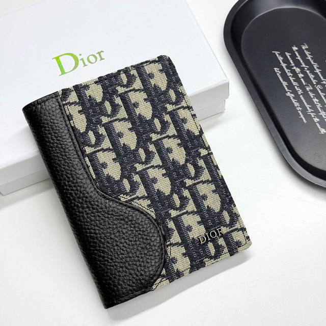 Dior D47 Color Black Size 10*14*2.5 Dior counter autumn and winter new style is
