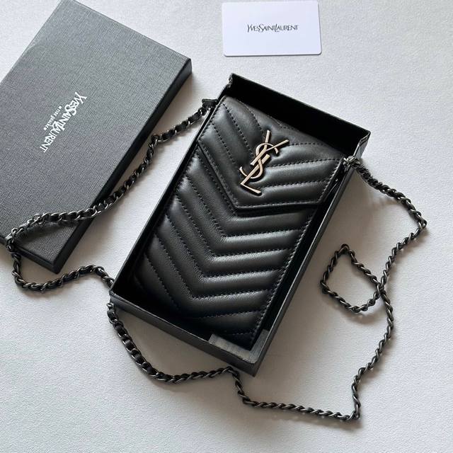 Color Black Size 18X11 Yves Saint Laurent multifunctional mobile phone bag can