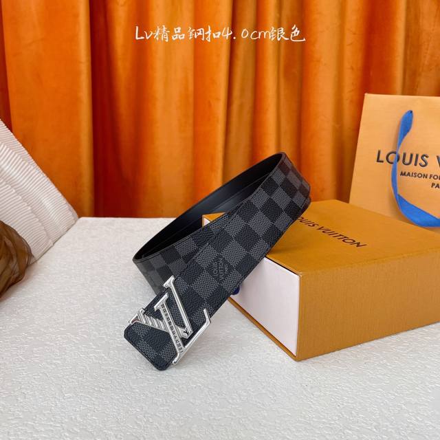 Louis Vuitton: classic original quality, classic printed surface, original plain