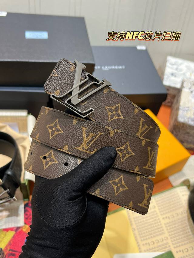 Lv belt width: 4.0Cm The latest series of counters, with exquisite carved buckle