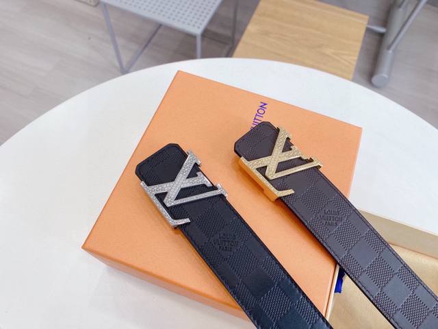Louis Vuitton French counter quality official website synchronization width 3.8C