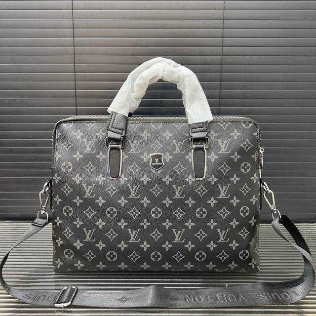 Louisvuitton Louis Vuitton Lv printed double zipper briefcase men's bag computer