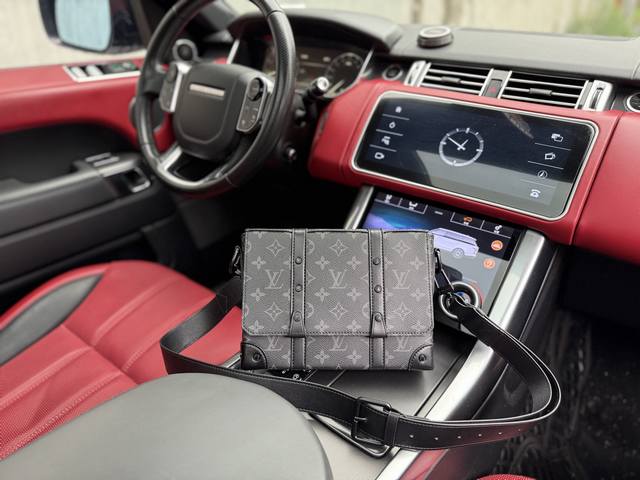 Chip version high-end goods new "Louis Vuitton" Lv shoulder bag Louis Vuitton me