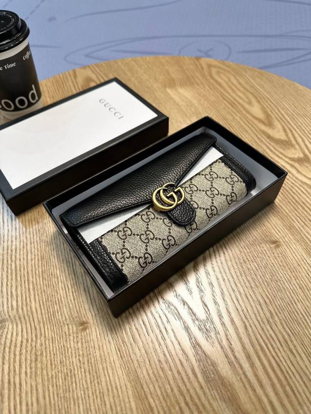 Color Black Size 19X10 Gucci Hot Sale PVC with Cowhide Two-fold Wallet Classic