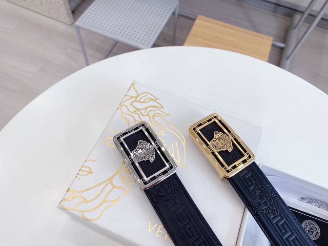 Full set of packaging Versace new model. Width 3.8cm Original palm pattern calfs