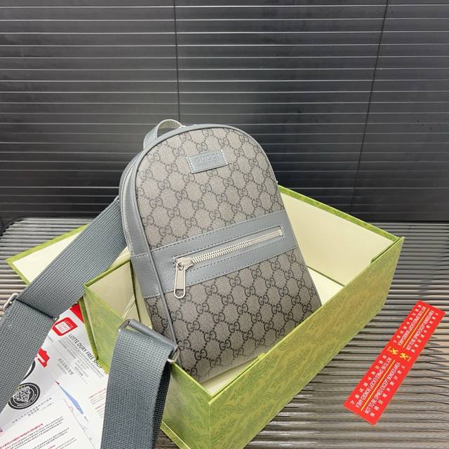 Gucci Gucci Gg chest bag crossbody shoulder bag real shot original original fabr