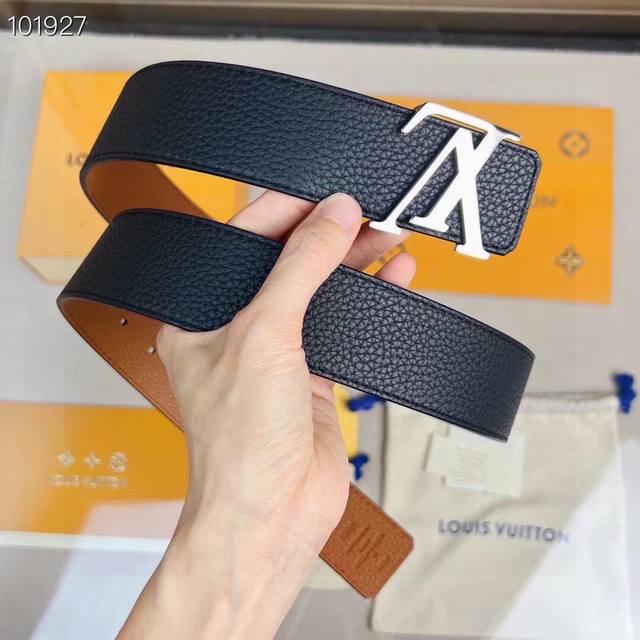 Louis Vuitton French counter quality official website synchronization width 3.8C