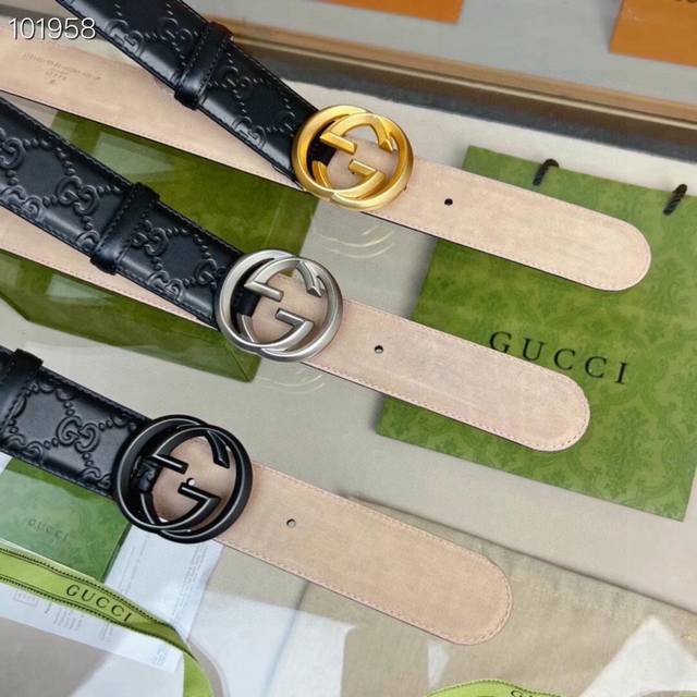 Gucci counter synchronized model, the belt body is made of double-sided first-l